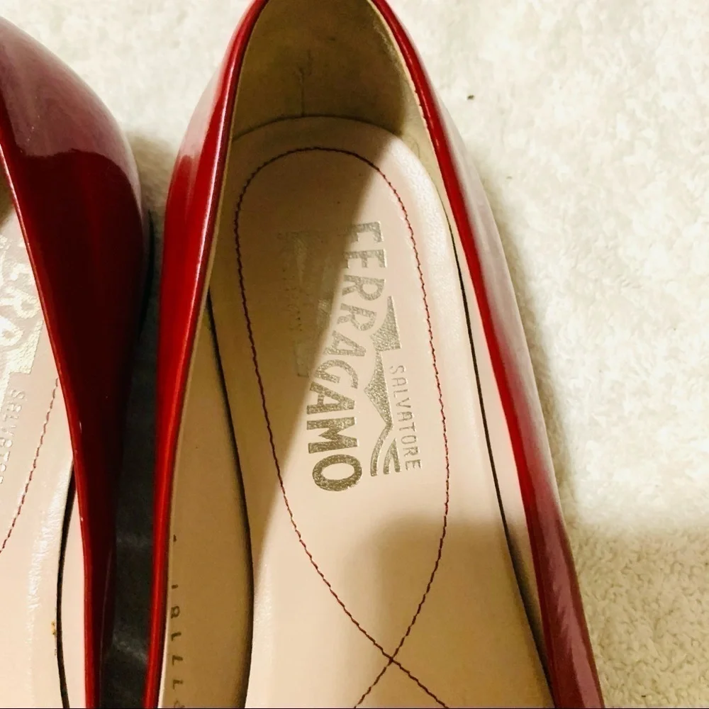 Authentic FERRAGAMO red Flat Varina shoes Size 5 - Picture 6 of 12
